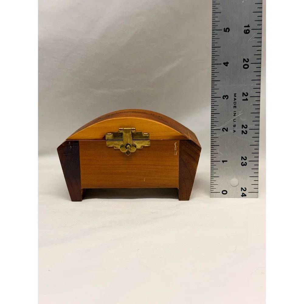 Vintage Myrtle Beach S.C. Cedar Wood Trinket Box Domed Souvenir Chest, Ocean